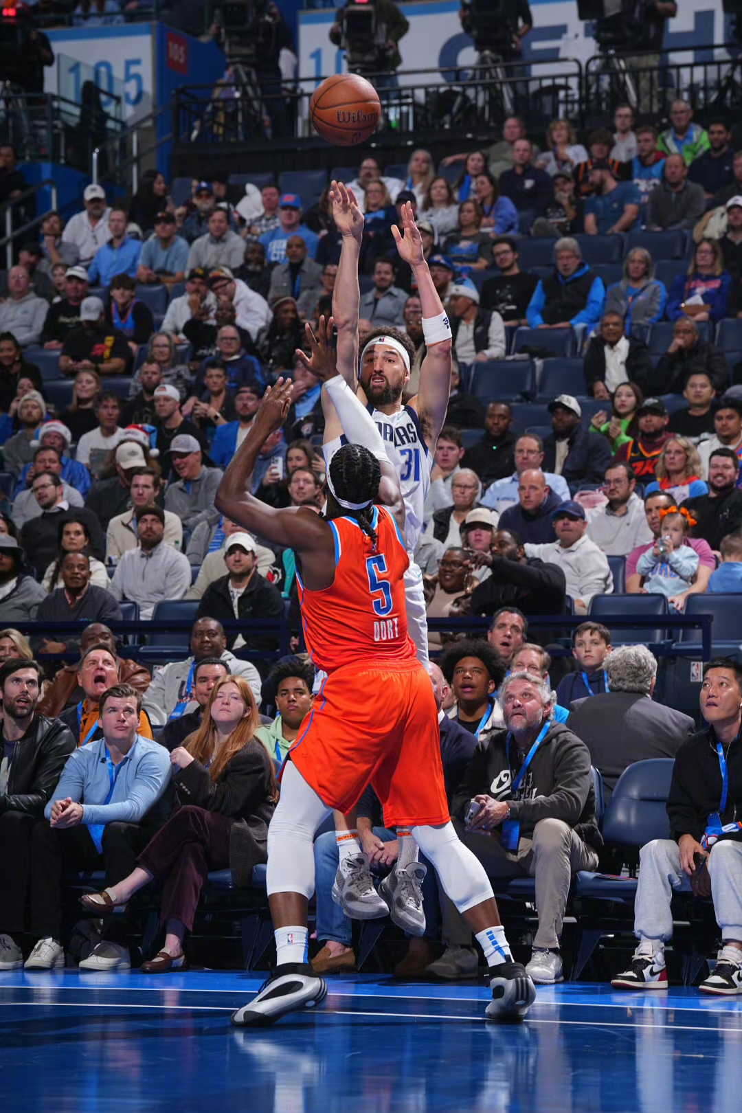 转折点阿斯顿维拉队长鼓劲；亚冠清晨攻防权衡；质疑声仍在；阵容厚度经受考验-ayx