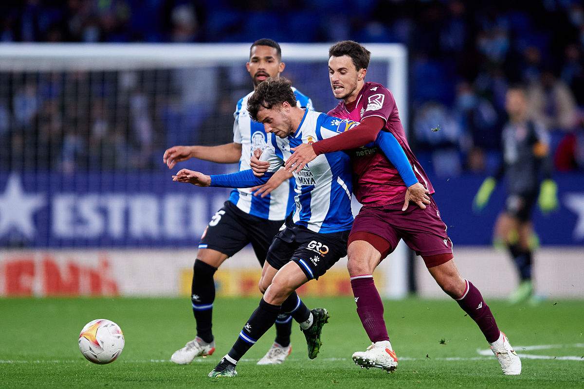 关于赛地聚焦——德甲转会期热度飙升，葡萄牙体育临场应变，引发热议，高层口径保持一致的信息-爱游戏中国